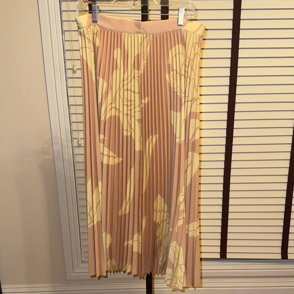 H&M Floral Pleated Midi Skirt in Yellow and Tan